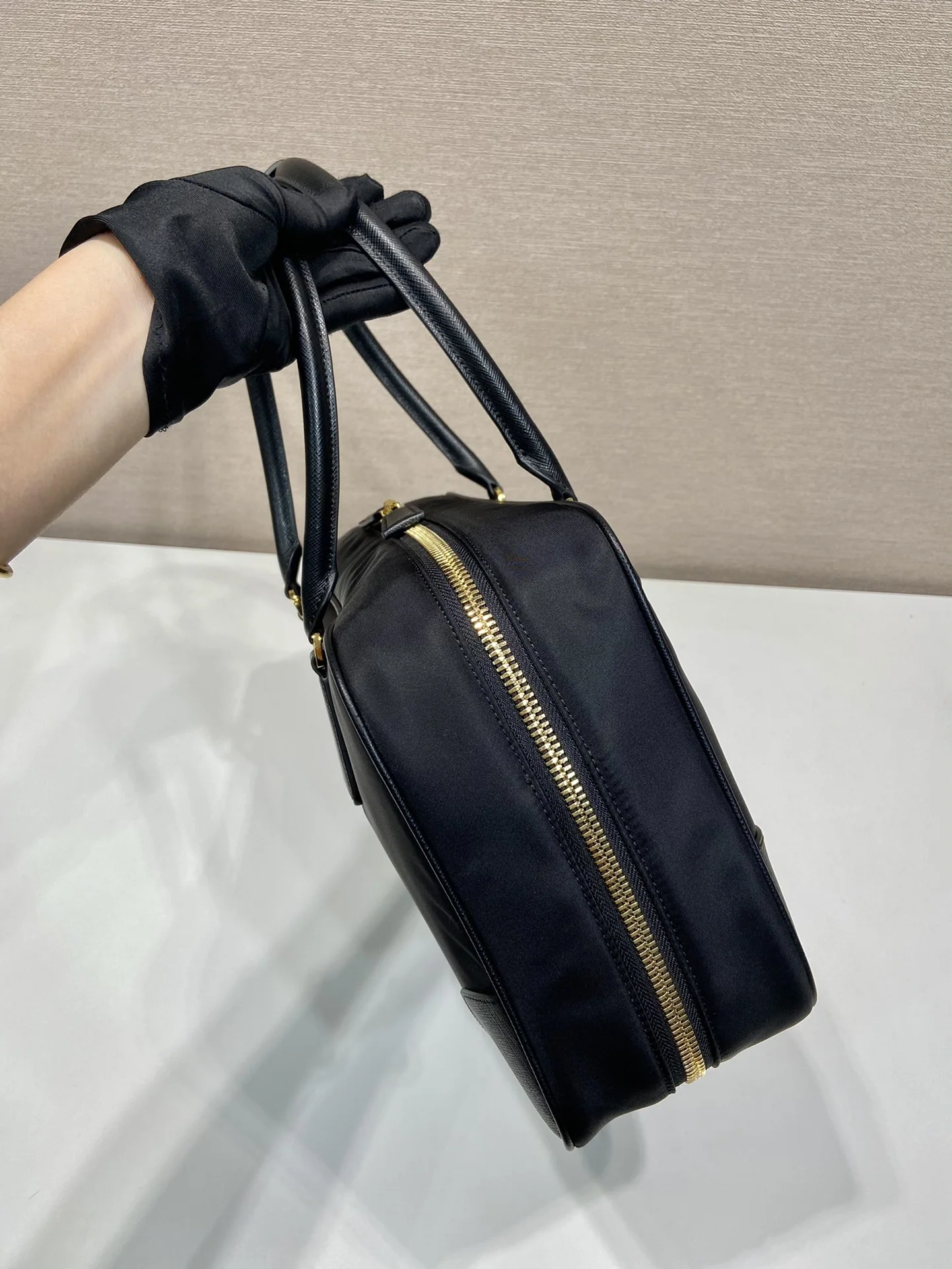 프라다 리사이클 나일론 더블 핸들 핸드백 1BB114 상세 이미지 5