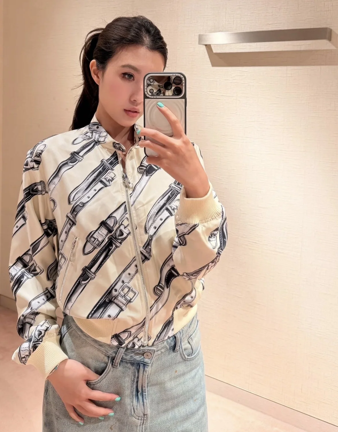 루이비통 리버시블 레더 프린트 실크 자켓 상세 이미지 7