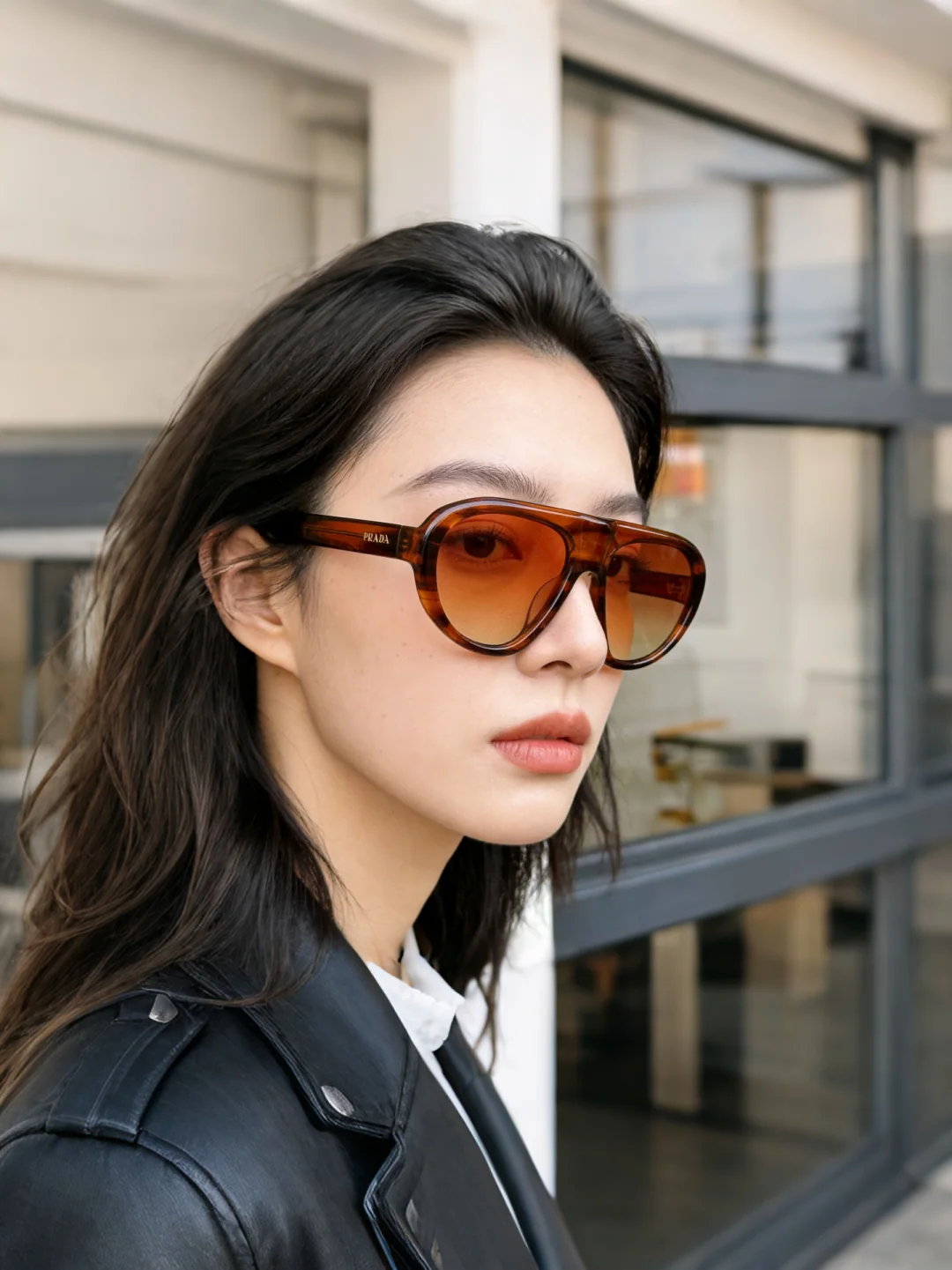 프라다 선글라스 상세 이미지 1