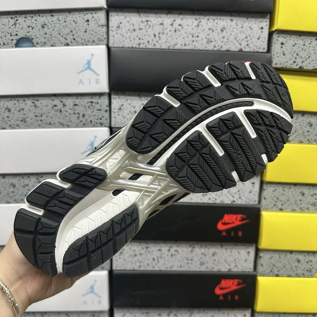 아식스 [KO] 젤 카야노 20 1203A388-001 200441 Asics Gel-Kayano 20 Black Pure Silver 상세 이미지 7