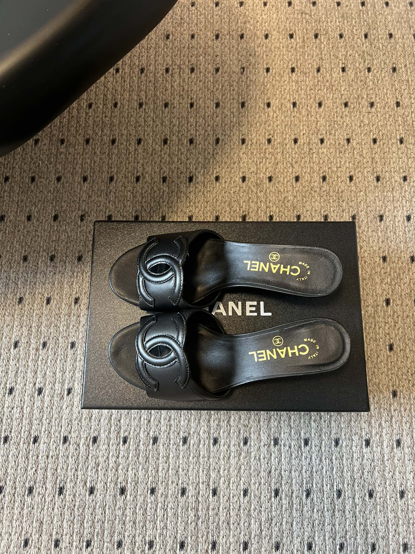 샤넬 더블 C 버클 스틸레토 힐 슬라이더 상세 이미지 6