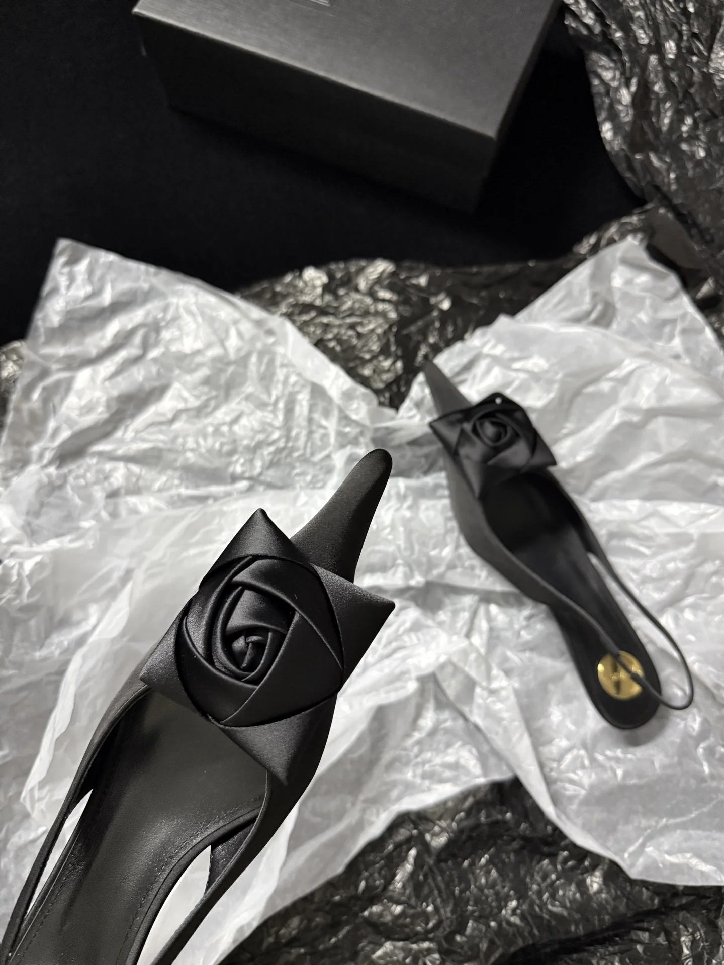 생로랑 YSL 장미 프린트 뾰족코 여성 신발 9363 상세 이미지 6