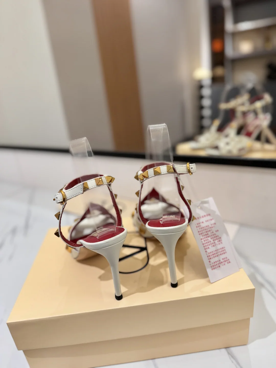 발렌티노 스퀘어토 아치 버클 스틸레토 힐 상세 이미지 8