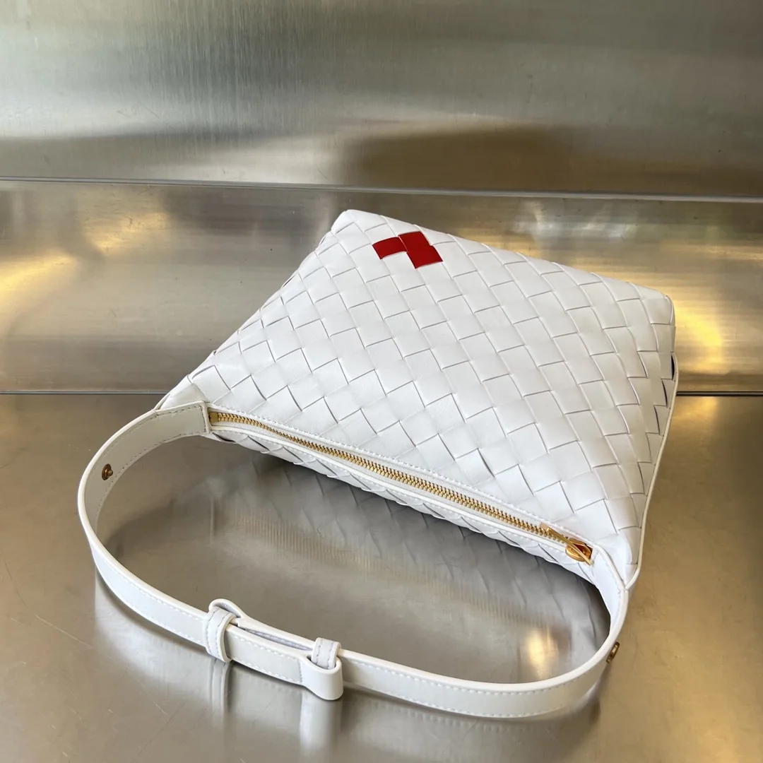 보테가베네타 램스킨 인트레차토 점심가방 상세 이미지 5