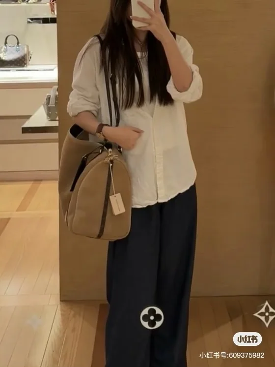 루이비통 버드케이지 스웨이드 숄더백 M26451 상세 이미지 6