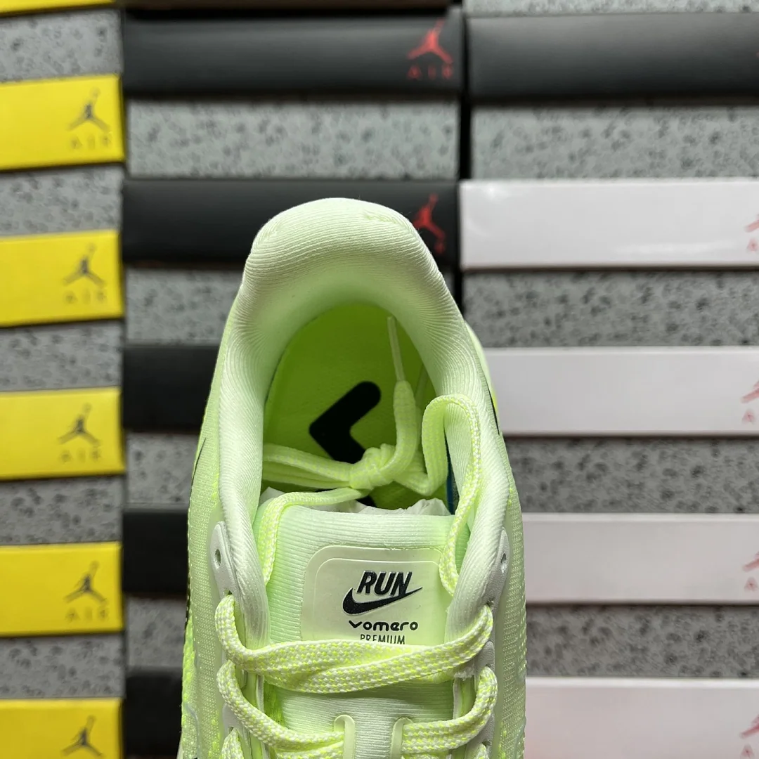 나이키 [CG] 보메로 프리미엄 HQ2050-702 202002 Nike Vomero Premium Volt Tint Sapphire 상세 이미지 8