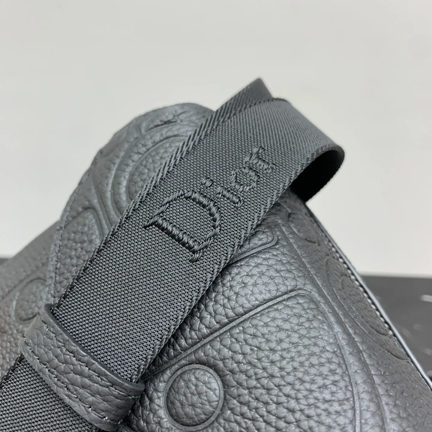 디올 젯 지퍼 메신저 가방 상세 이미지 5