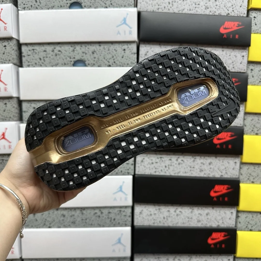 나이키 [M] 보메로 프리미엄 IQ0028-200 201662 Nike Vomero Premium Flat Stout 상세 이미지 8