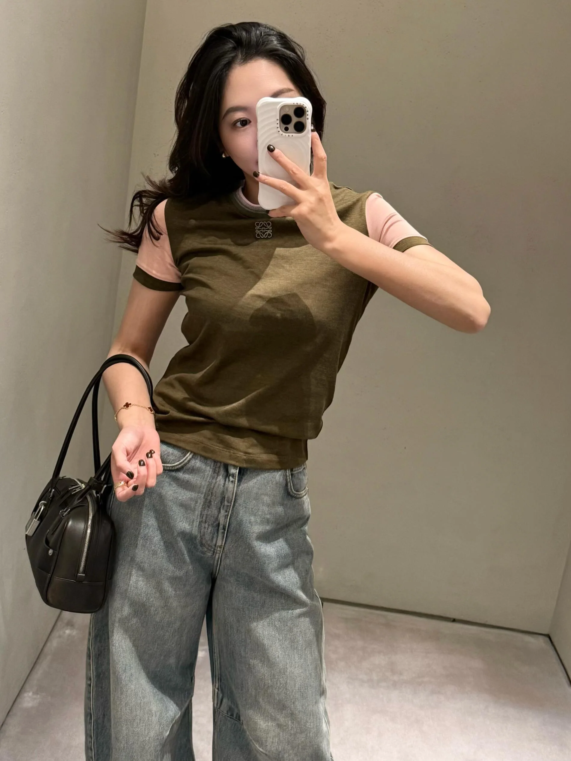 로에베 컬러 블록 아나그램 자수 코튼 반팔 티셔츠 26 SS 상세 이미지 7