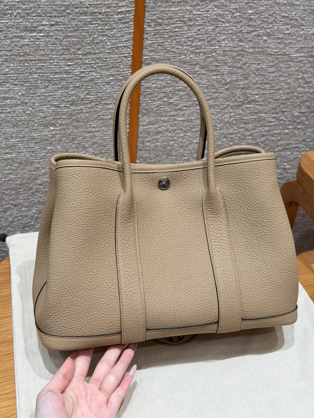 에르메스 가든파티 가죽 숄더백 30 cm 상세 이미지 3