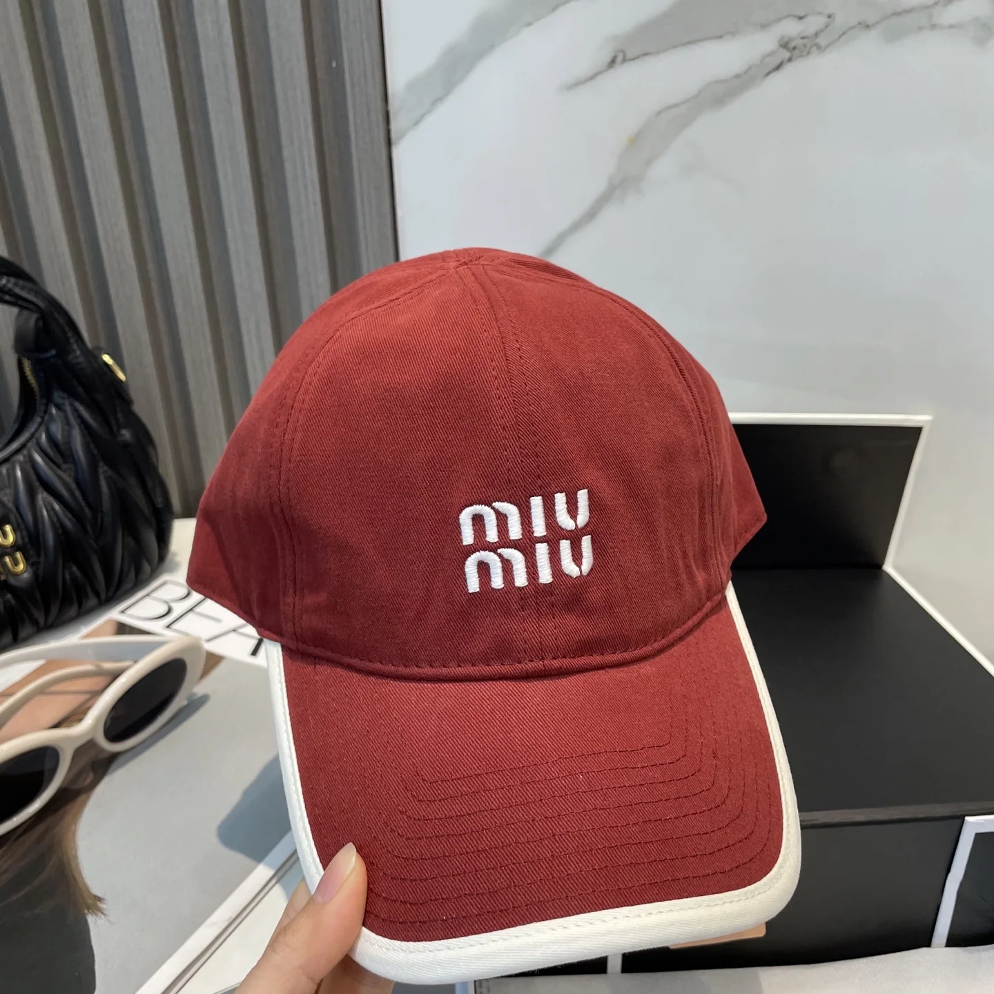 미우미우 자수 베이스볼 모자 상세 이미지 5