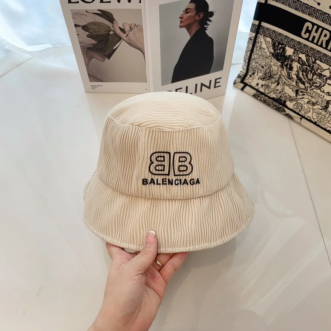 발렌시아가 스트라이프 텍스처드 피셔맨 모자 상세 이미지 3
