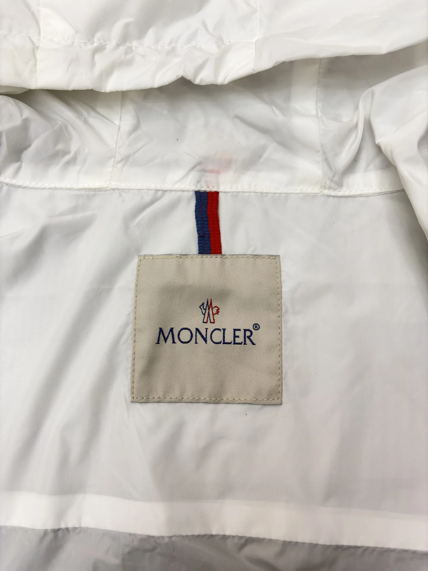 몽클레어 여성 벨티드 미들 자켓 상세 이미지 7