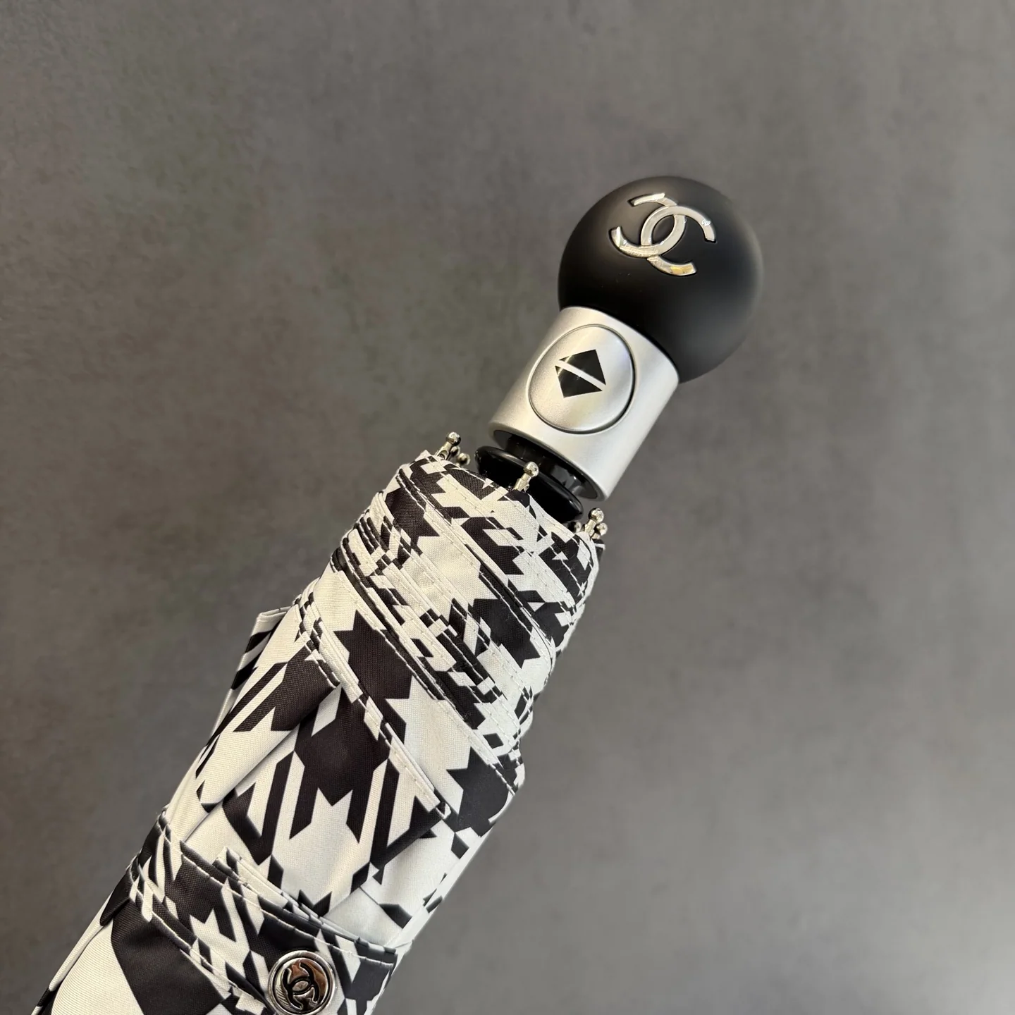 샤넬 우산 85422 Chanel Umbrella 상세 이미지 4