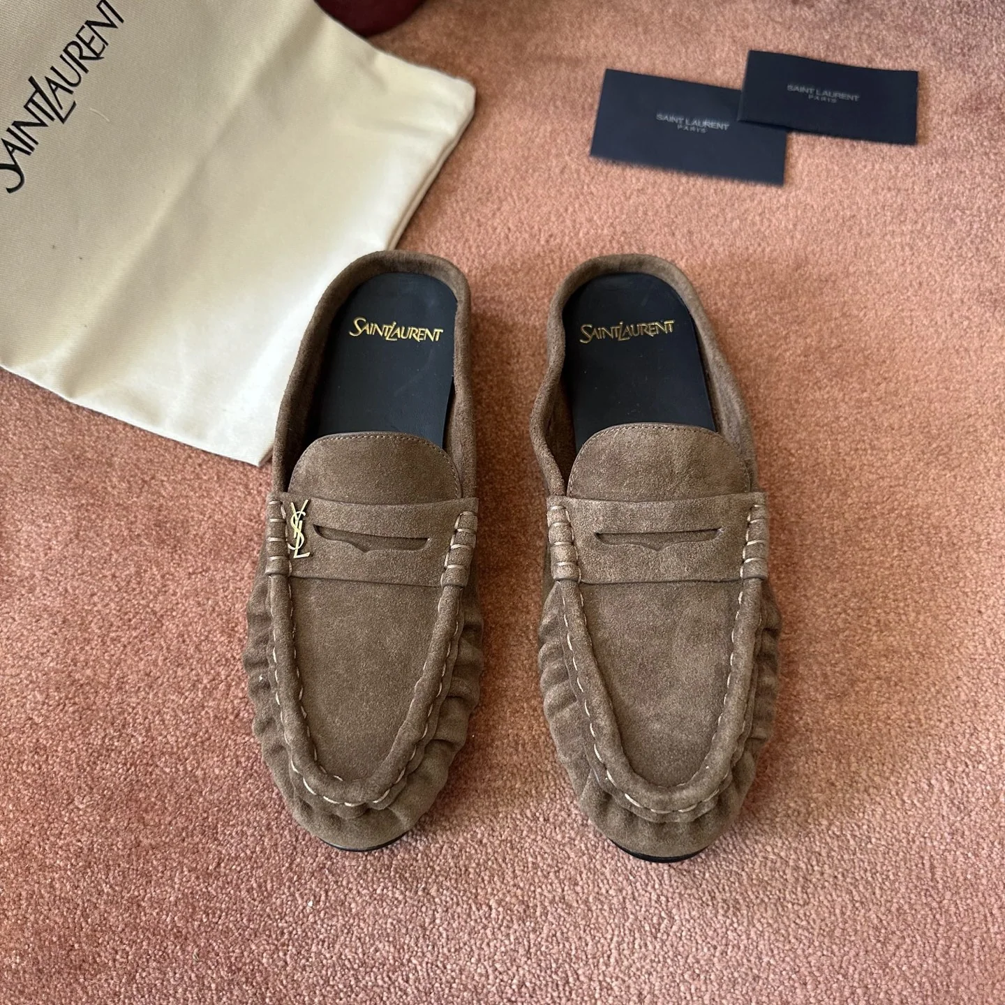 생로랑 YSL 장어 가죽 스웨이드 뮬 상세 이미지 1