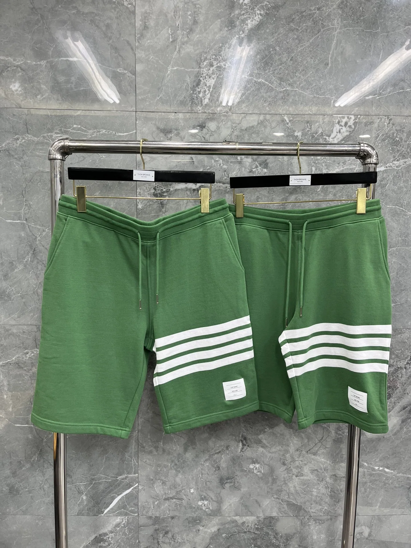 톰브라운 코튼 밴딩 반바지 상세 이미지 1