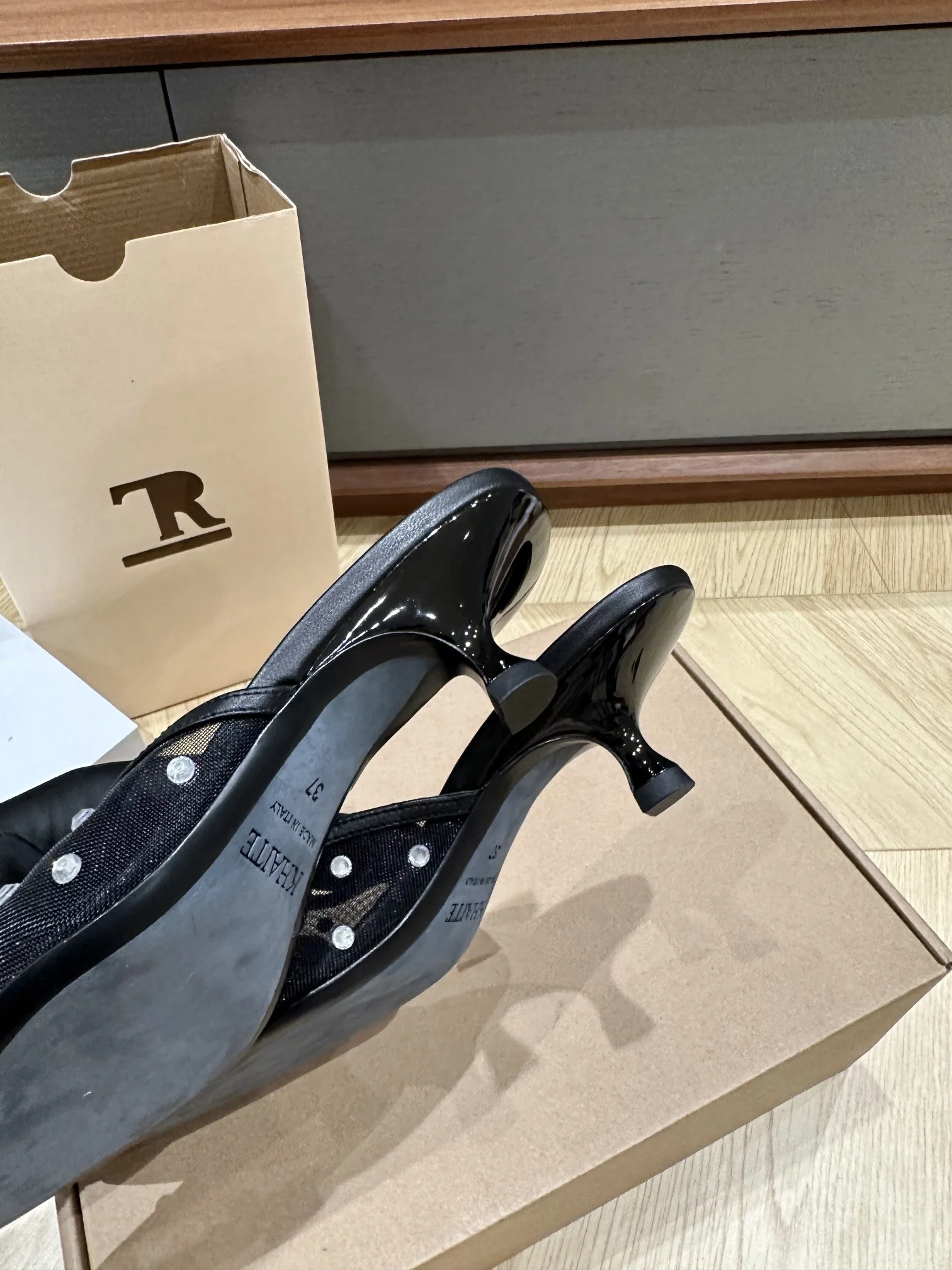 케이트 메시 라인스톤 플랫 여성 신발 상세 이미지 6