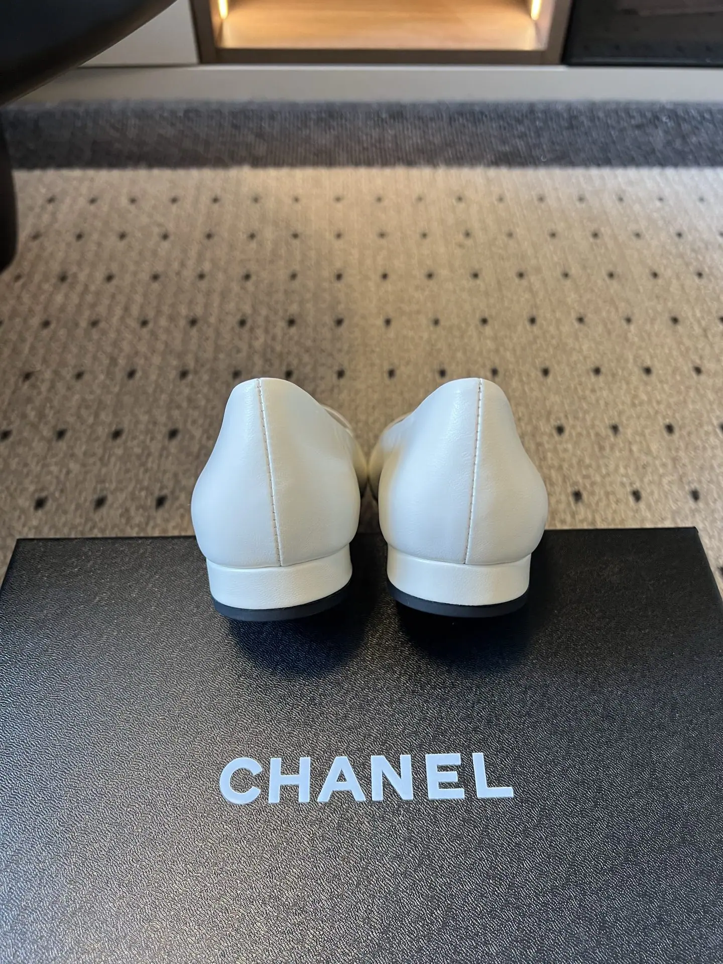 샤넬 컬러블록 둥근 앞코 플랫슈즈 상세 이미지 9