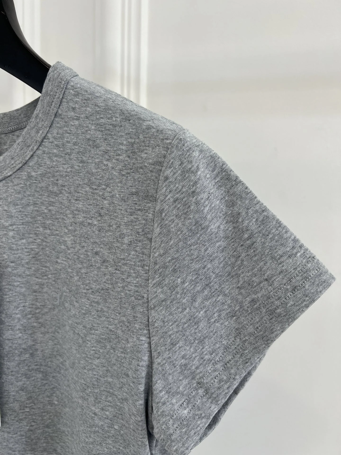알로 여성 슬림핏 반팔 티셔츠 상세 이미지 6