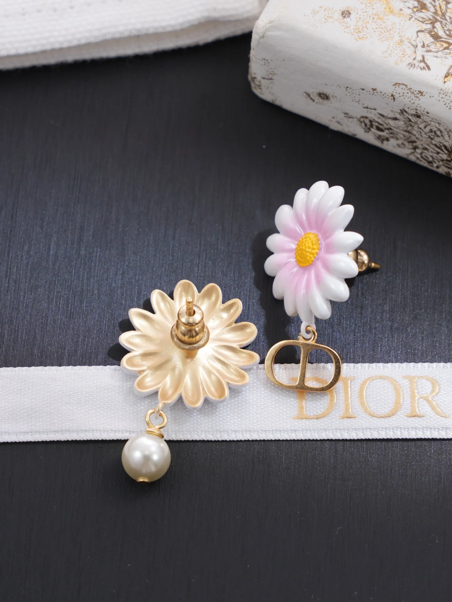 디올 귀걸이 60513 Dior Earrings 상세 이미지 2
