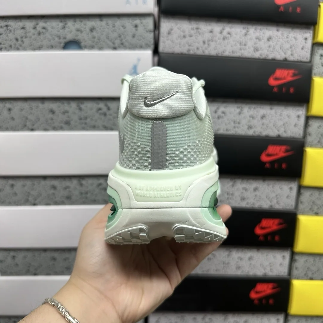 나이키 [M] 보메로 프리미엄 HM5973-300 201721 Nike Vomero Premium Barely Green 상세 이미지 9