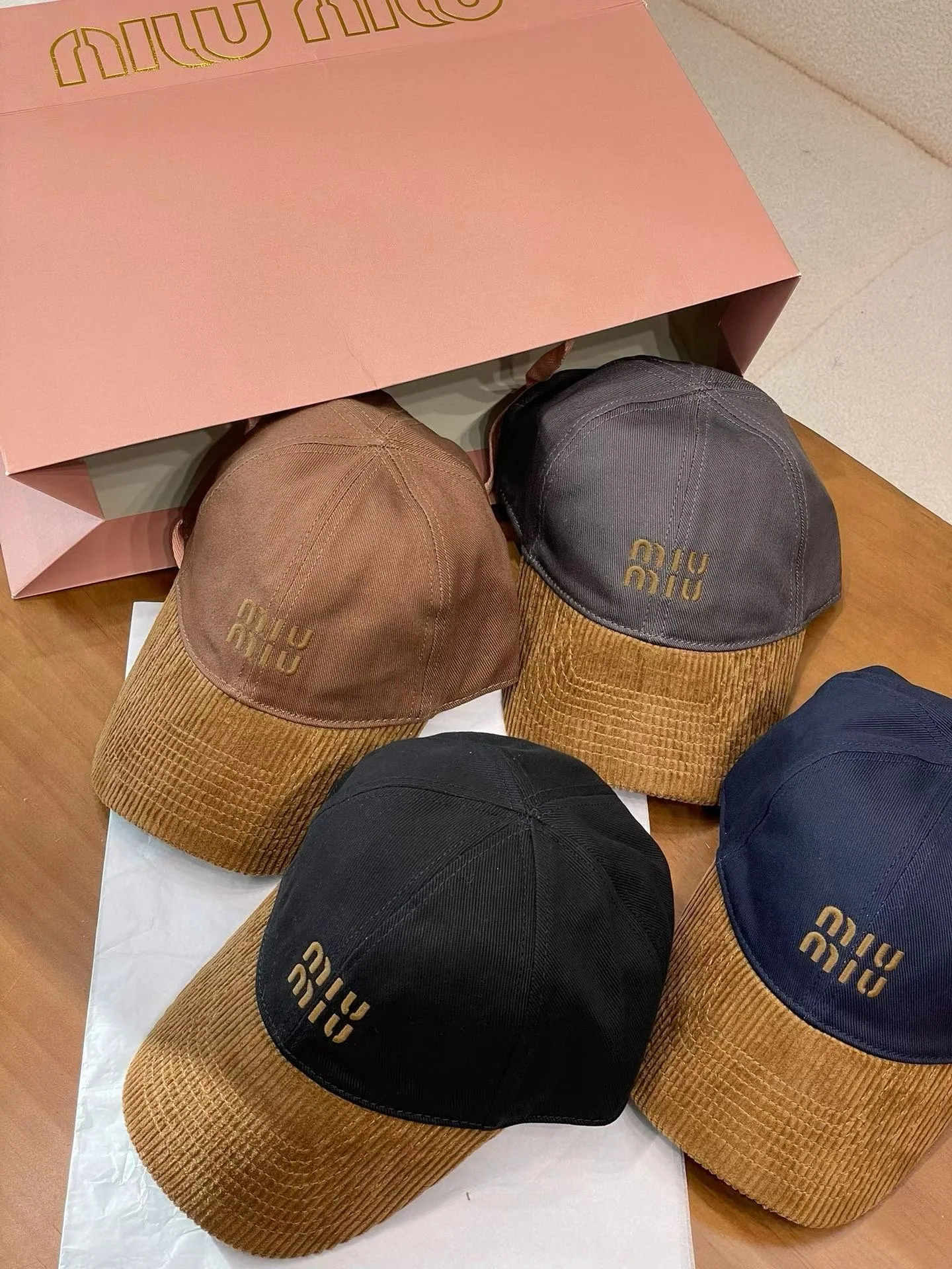 미우미우 모자 79433 Miu Miu Cap 상세 이미지 3