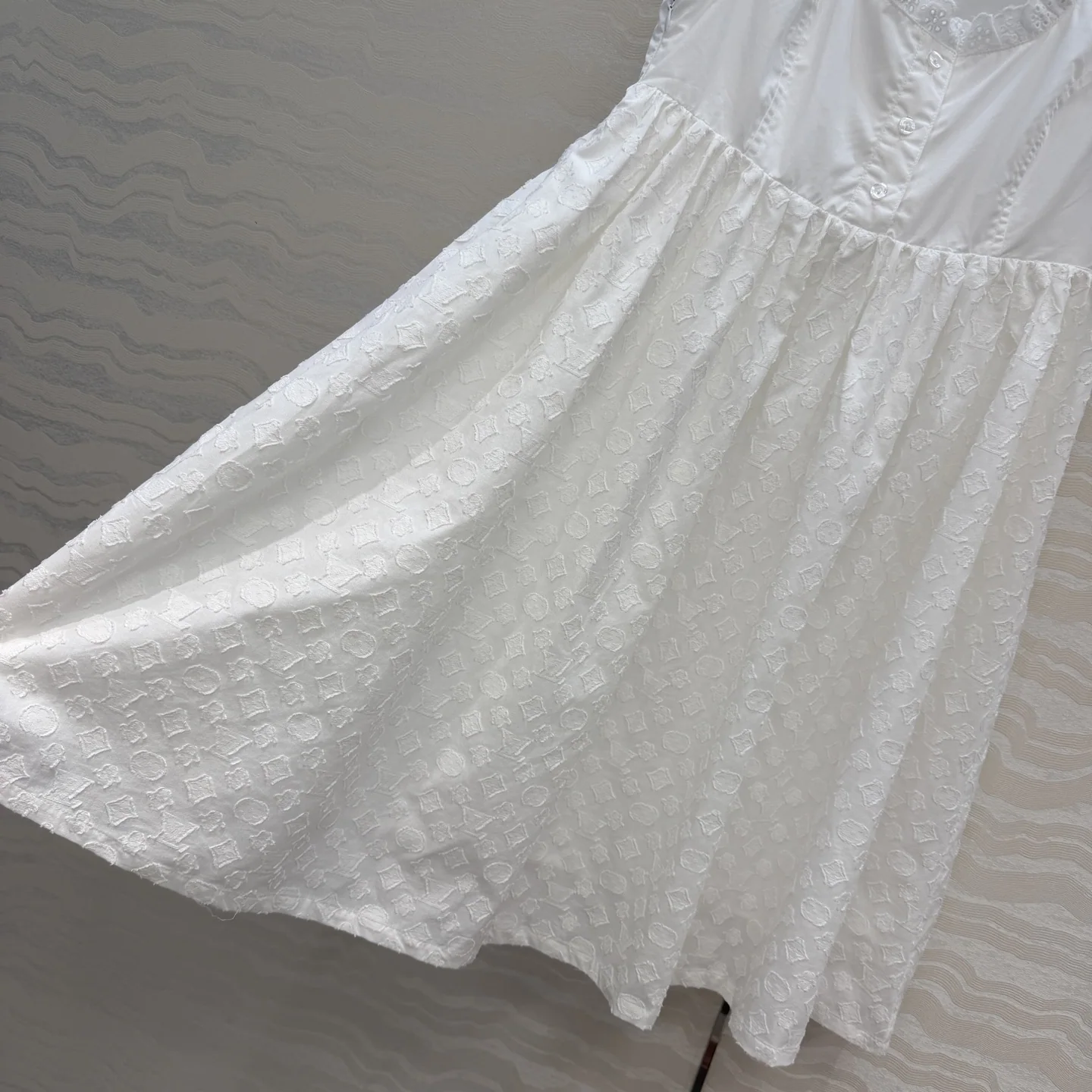 루이비통 모노그램 자카드 U넥 베이비돌 원피스 상세 이미지 6