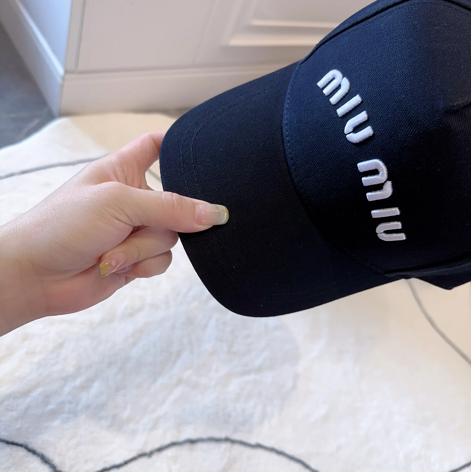 미우미우 모자 79411 Miu Miu Cap 상세 이미지 2