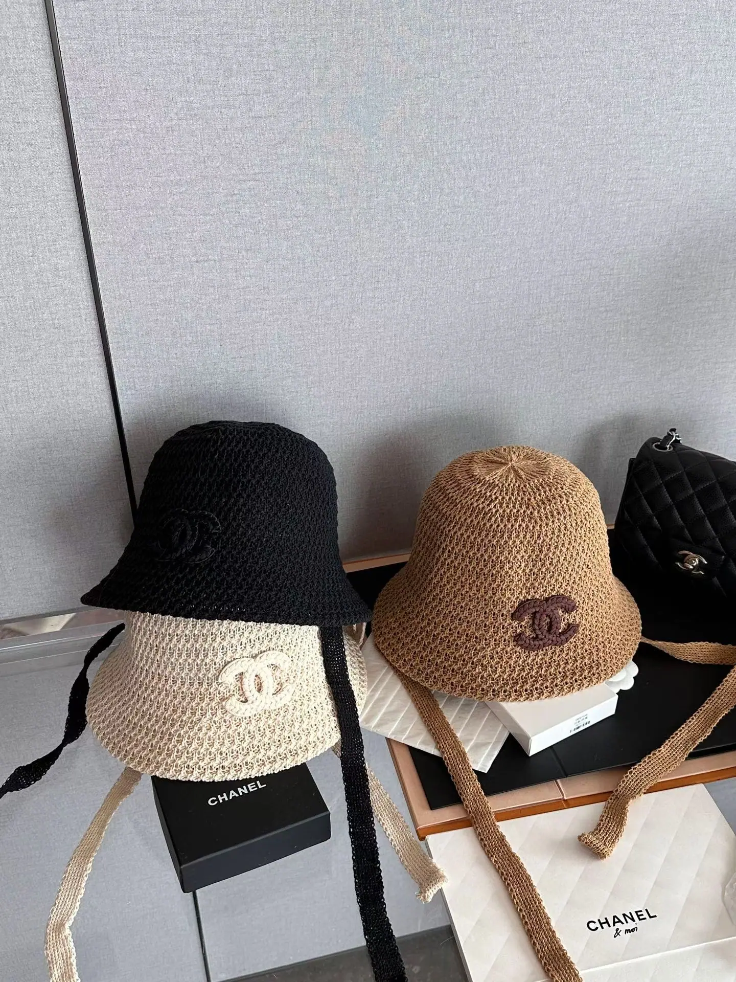 샤넬 더블 C 로고 스트로 캡 상세 이미지 9