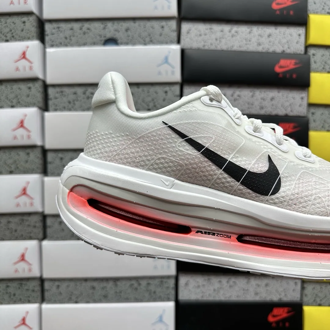 나이키 [M] 보메로 프리미엄 HQ2050-103 201654 Nike Vomero Premium White Bright Crimson 상세 이미지 4