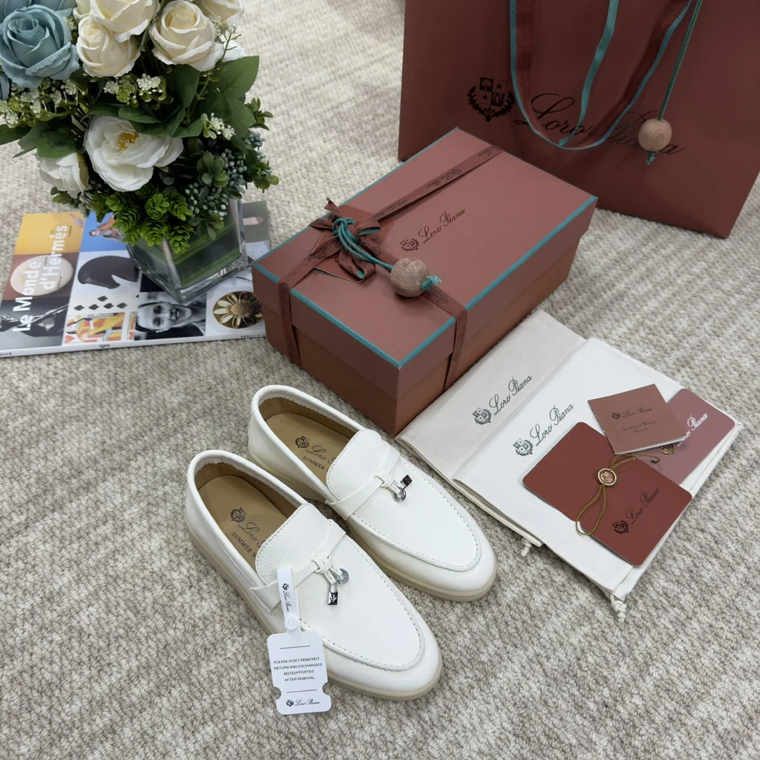 로로피아나 남성 신발 상세 이미지 1