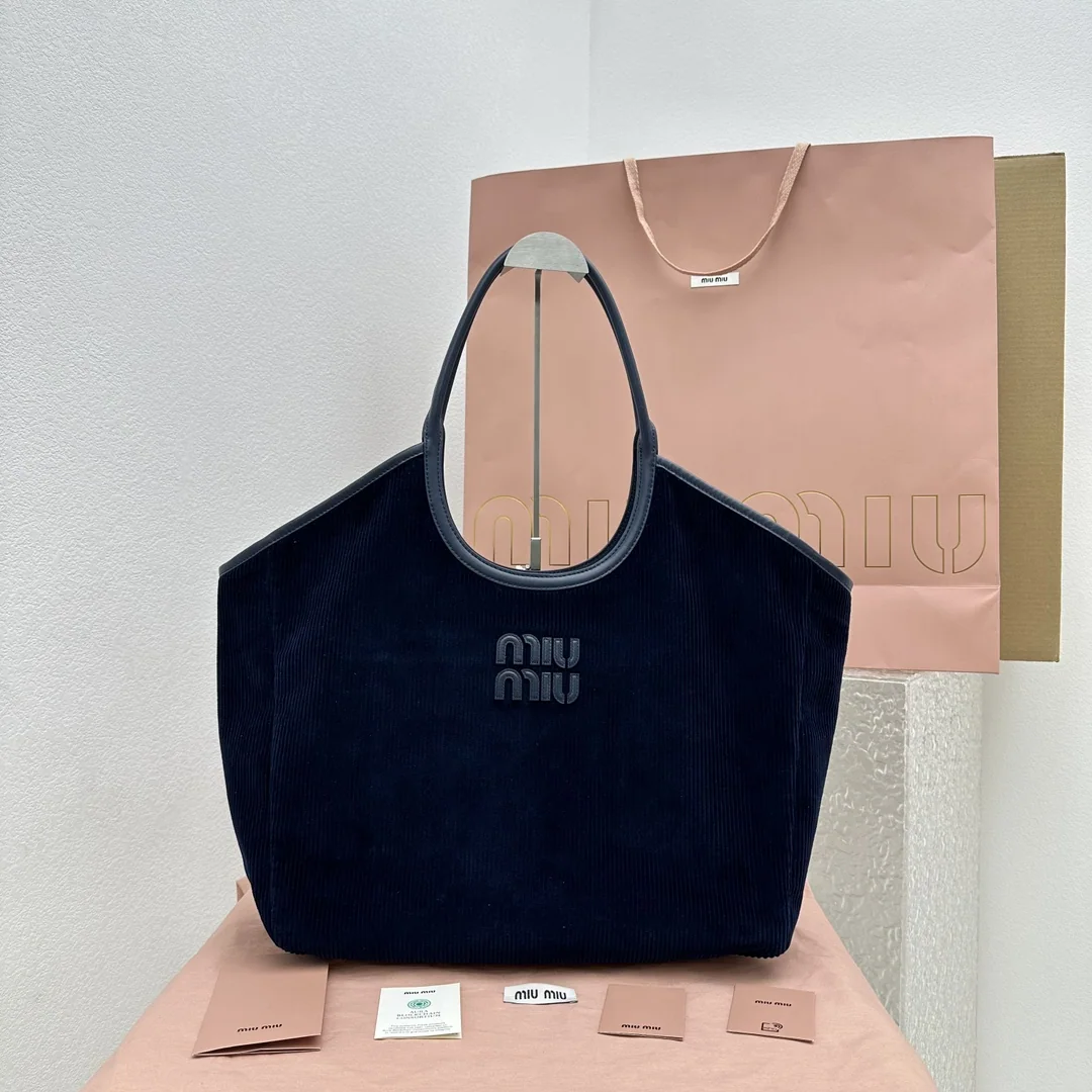 미우미우 코듀로이 로열블루 언더암백 상세 이미지 1
