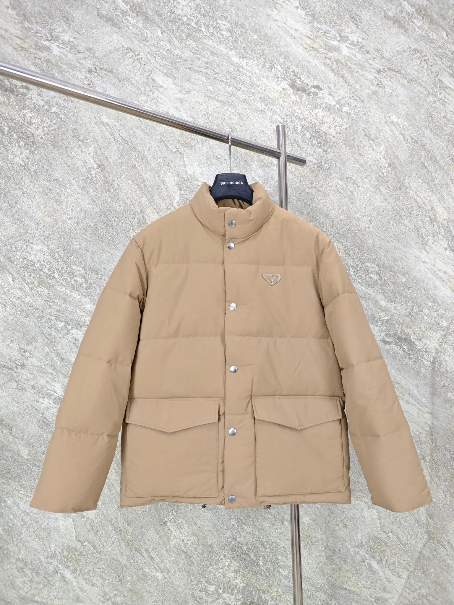프라다 25 FW 고밀도 나일론 남성 다운 자켓 25FW