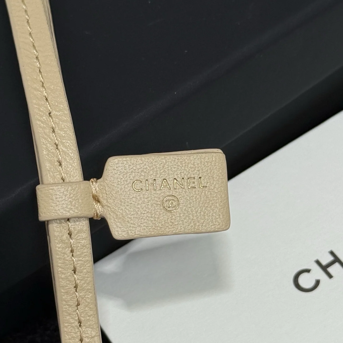 샤넬 램스킨 더블 C 로고 키링 상세 이미지 9