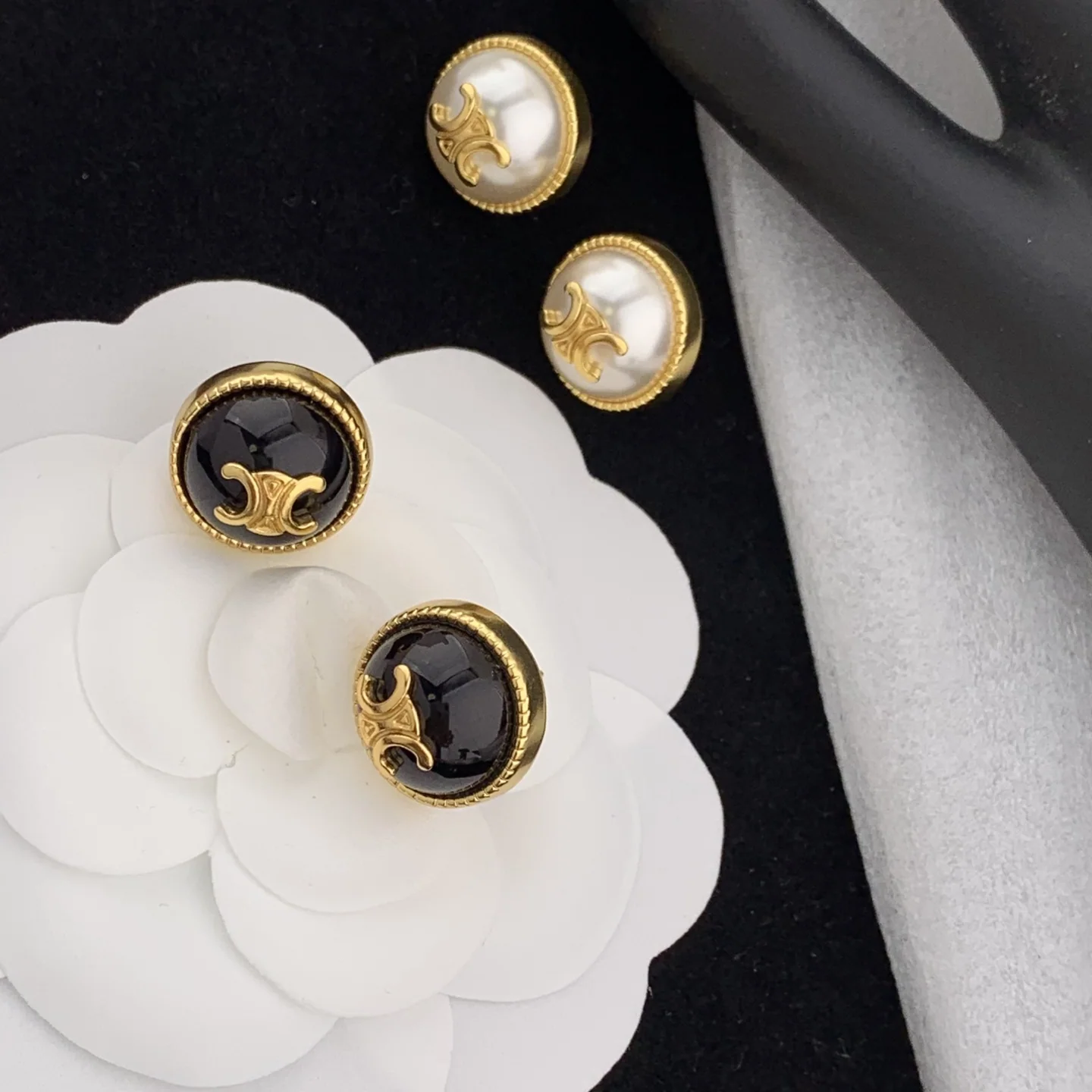 셀린느 귀걸이 69430 Celine Earrings 상세 이미지 4