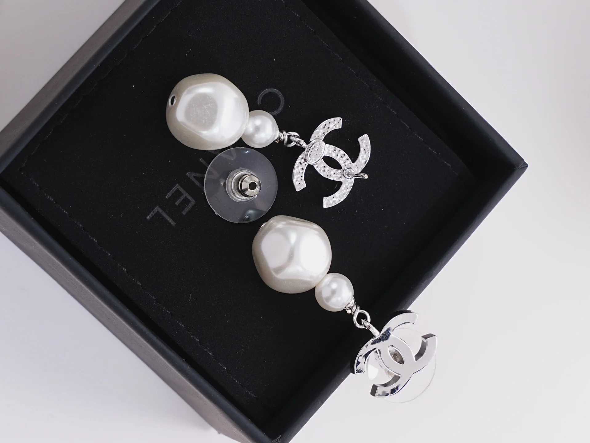 샤넬 귀걸이 68812 Chanel Earrings 상세 이미지 3