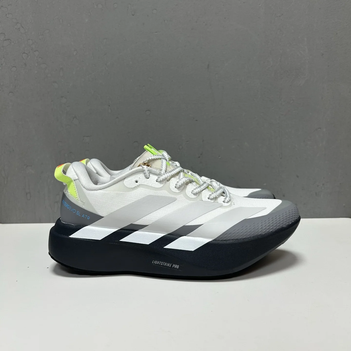 아디다스 신발 157707 Adidas Sneakers