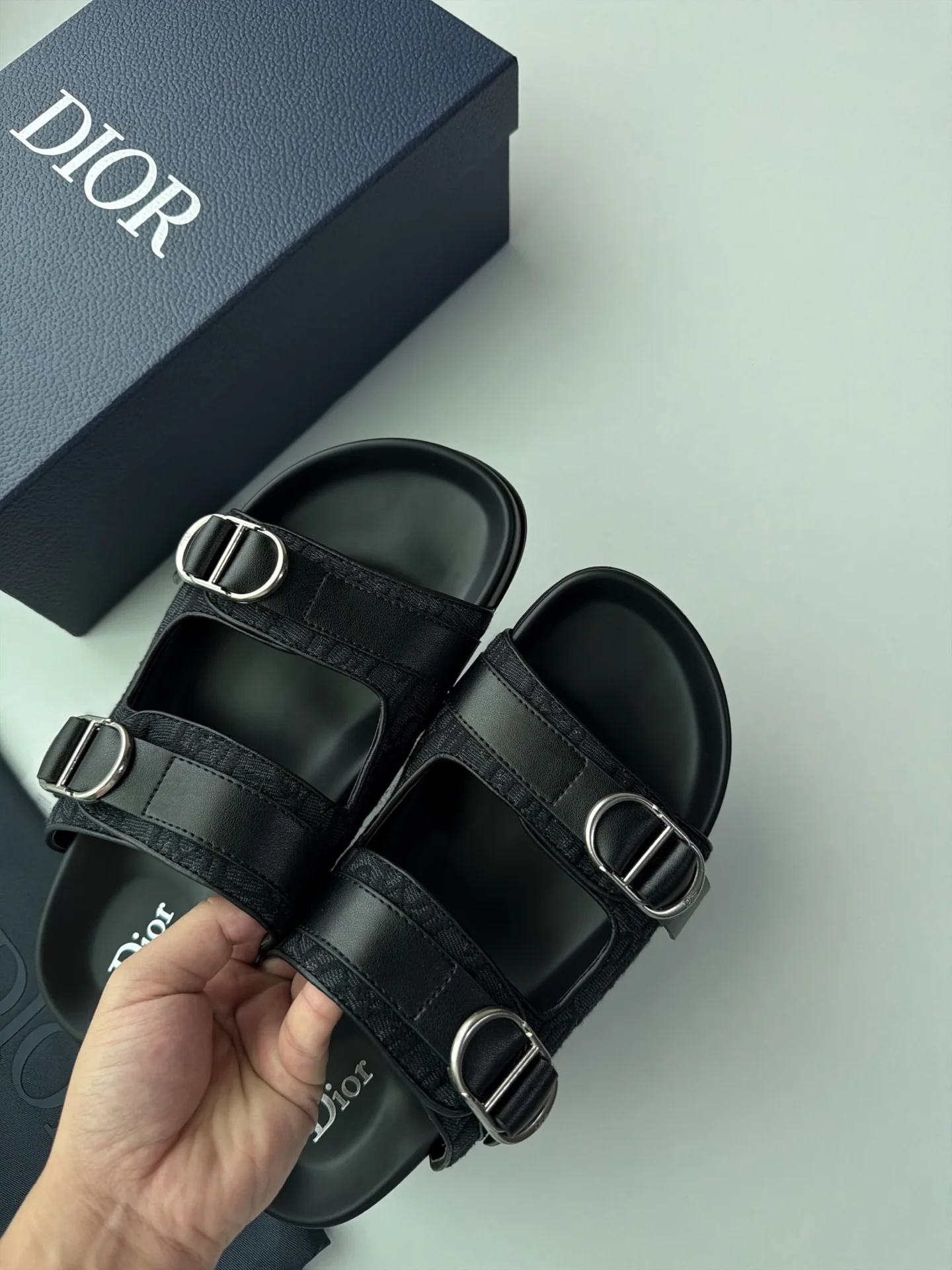 디올 D-오르 아쿠아 벨벳 샌달 상세 이미지 9