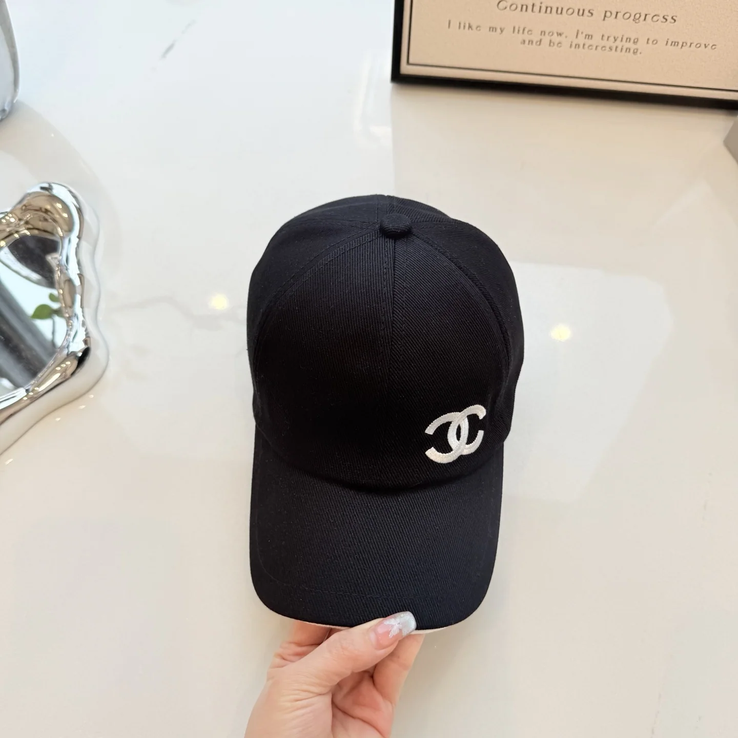 샤넬 트윌 더블 C 자수 베이스볼 모자 상세 이미지 8