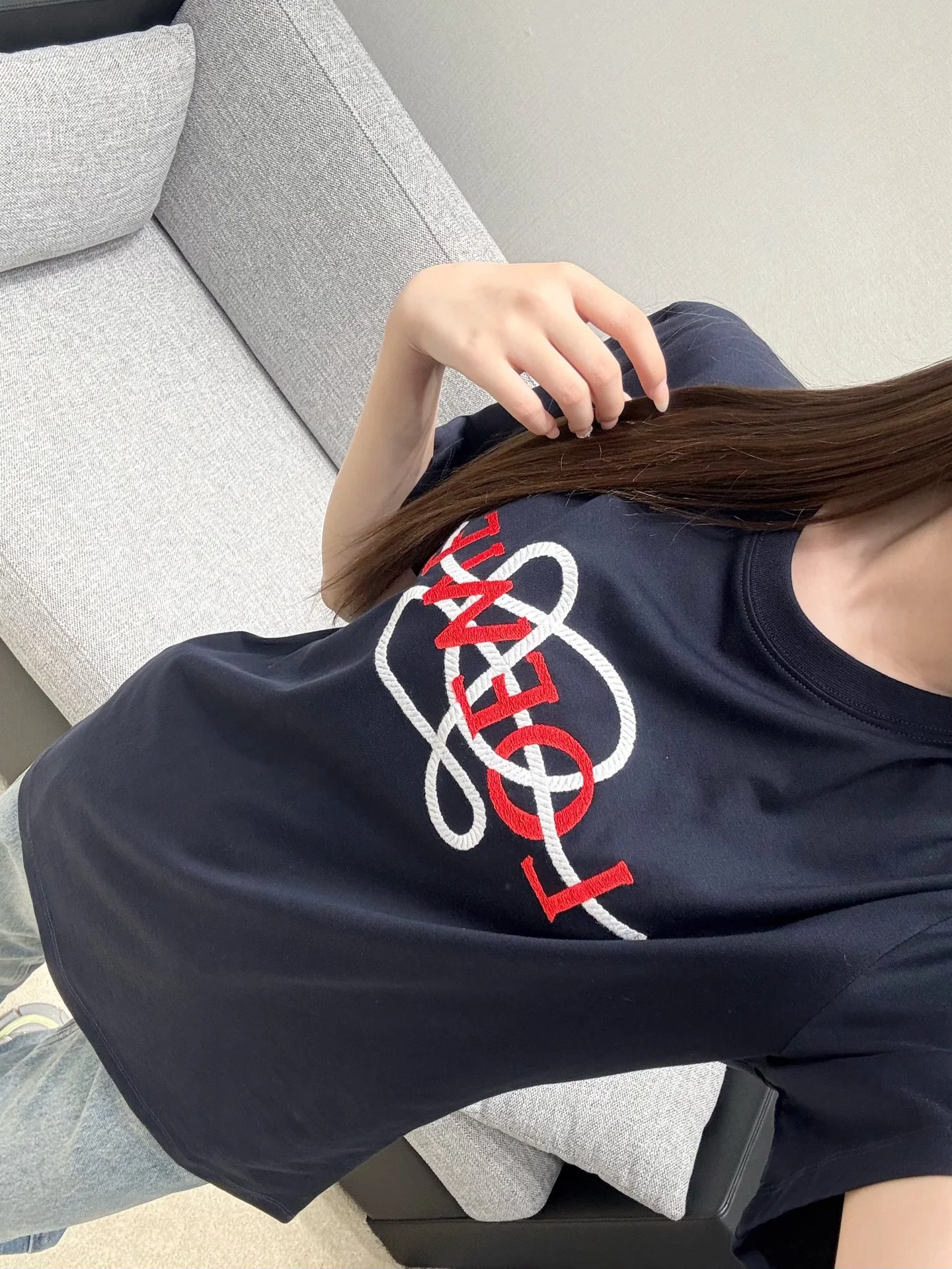 로에베 자수 로고 코튼 여성 반팔 티셔츠 상세 이미지 5