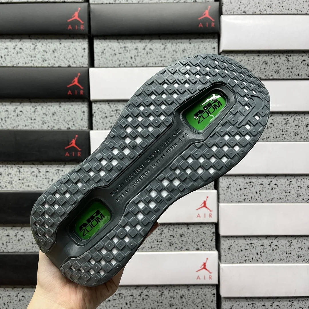 나이키 [5A] 보메로 프리미엄 IV6297-300 202028 Nike Vomero Premium Chicago Marathon 상세 이미지 8