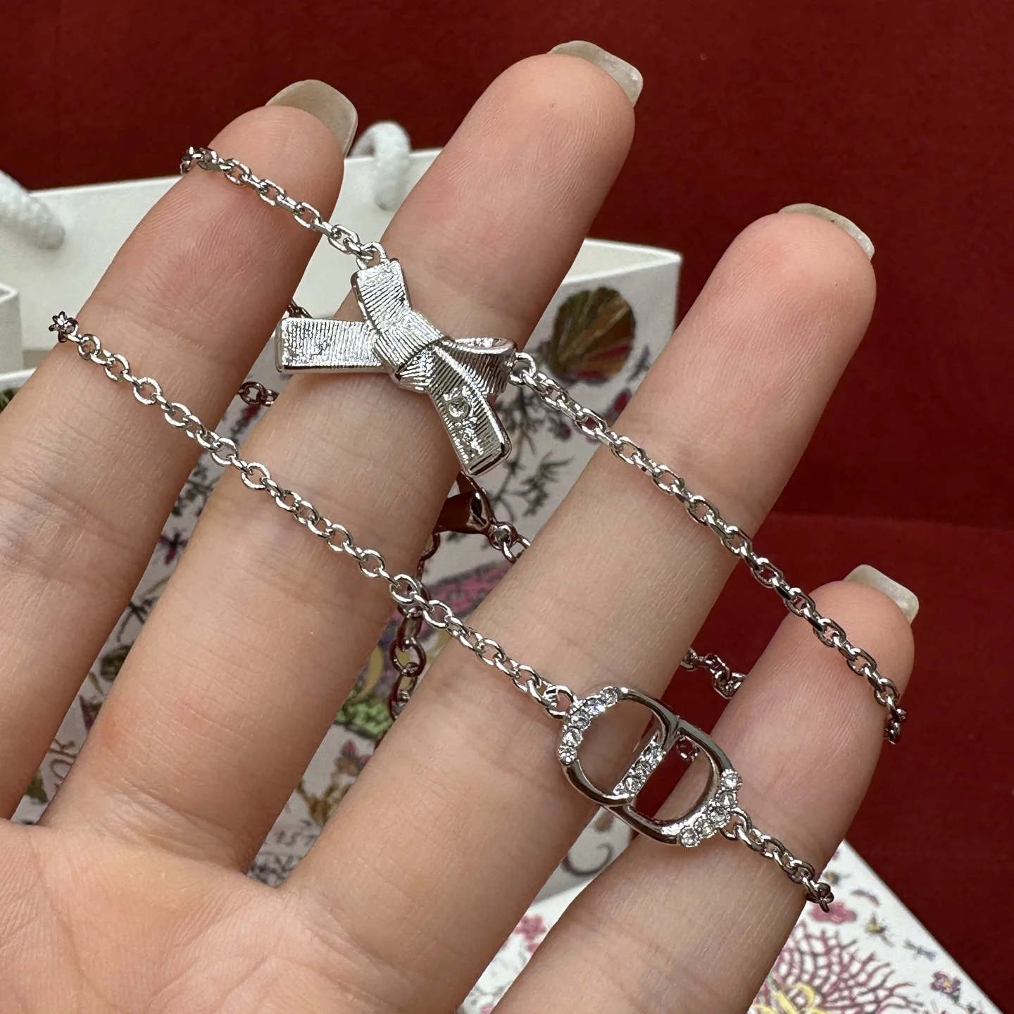 디올 브러시드 리본 더블 레이어 팔찌 상세 이미지 3