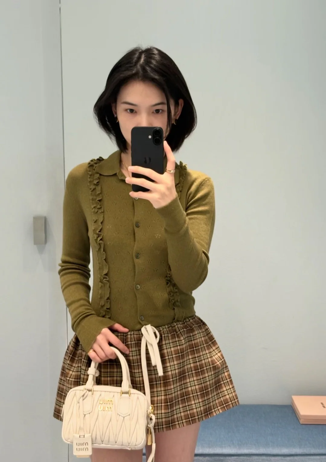 미우미우 프릴 트림 실크 캐시미어 가디건 상세 이미지 4
