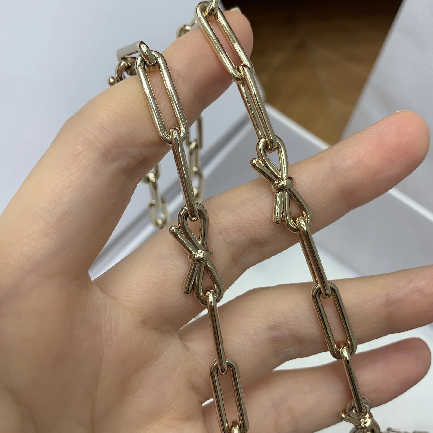 디올 와인 레드 양가죽 가방 상세 이미지 6