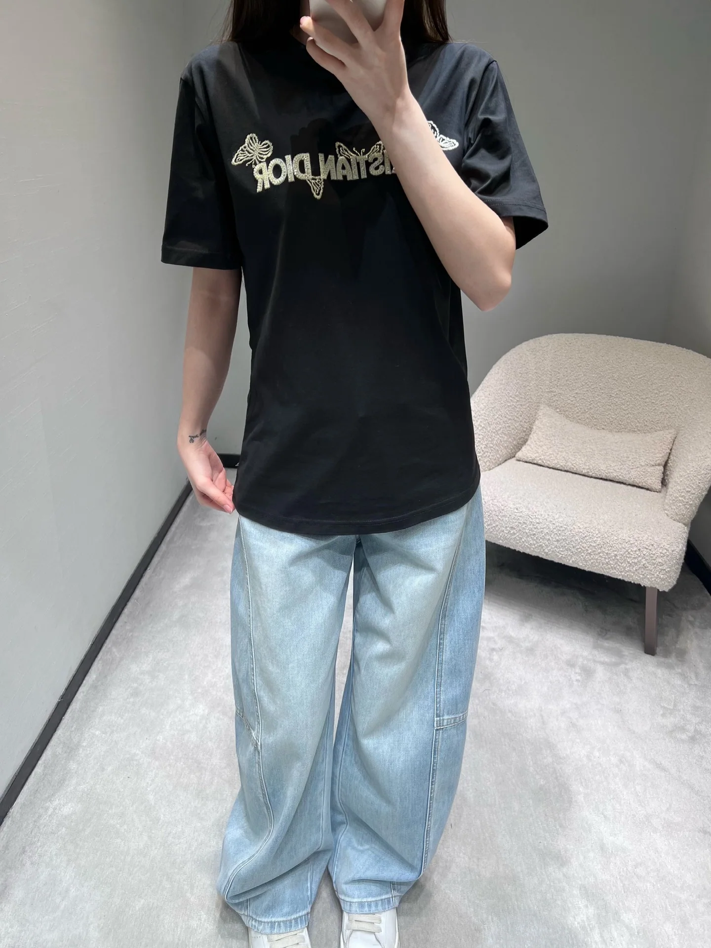 디올 나비 자수 반팔 티셔츠 26 SS 상세 이미지 2