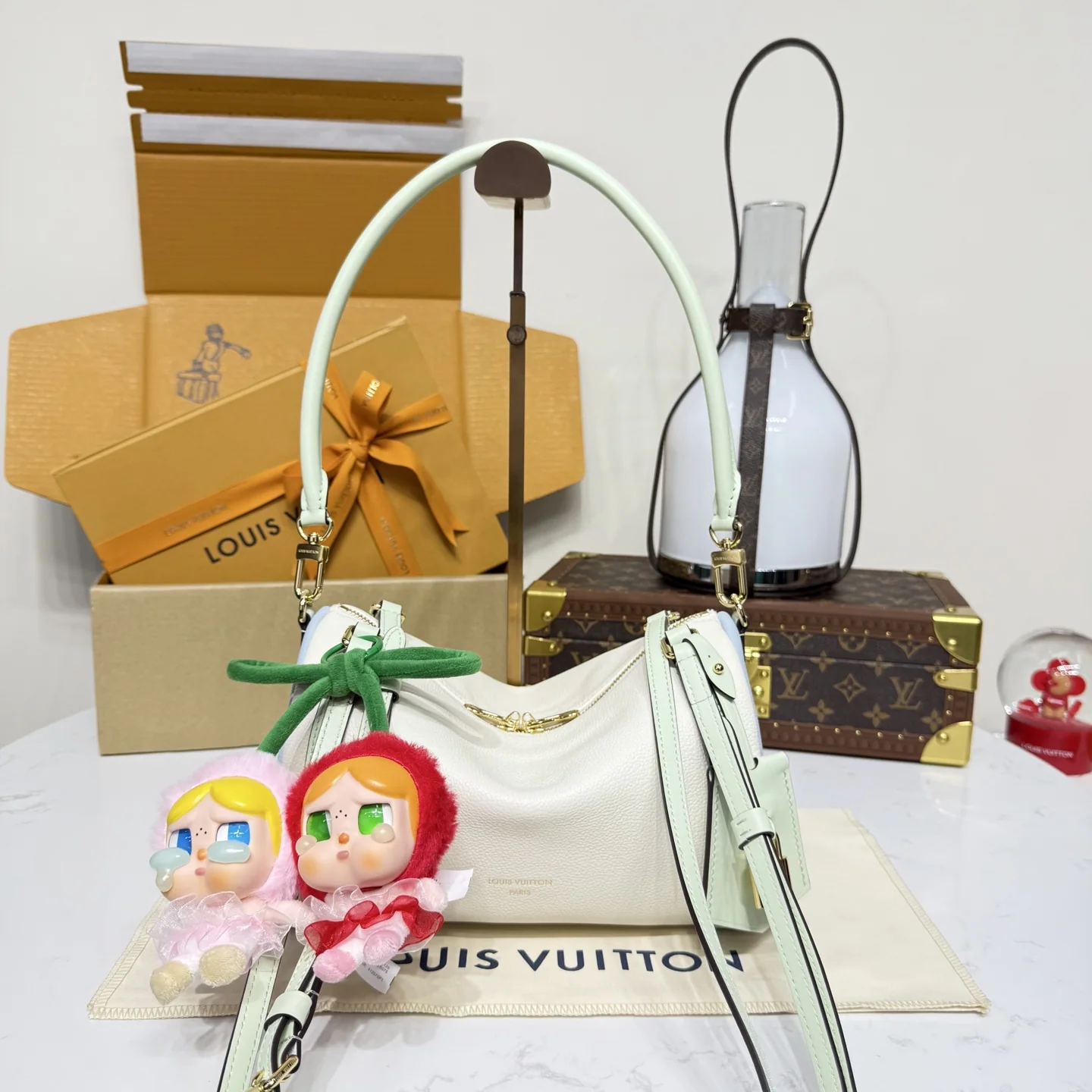 루이비통 엑스프레스 스몰 핸드백 M26039 상세 이미지 4
