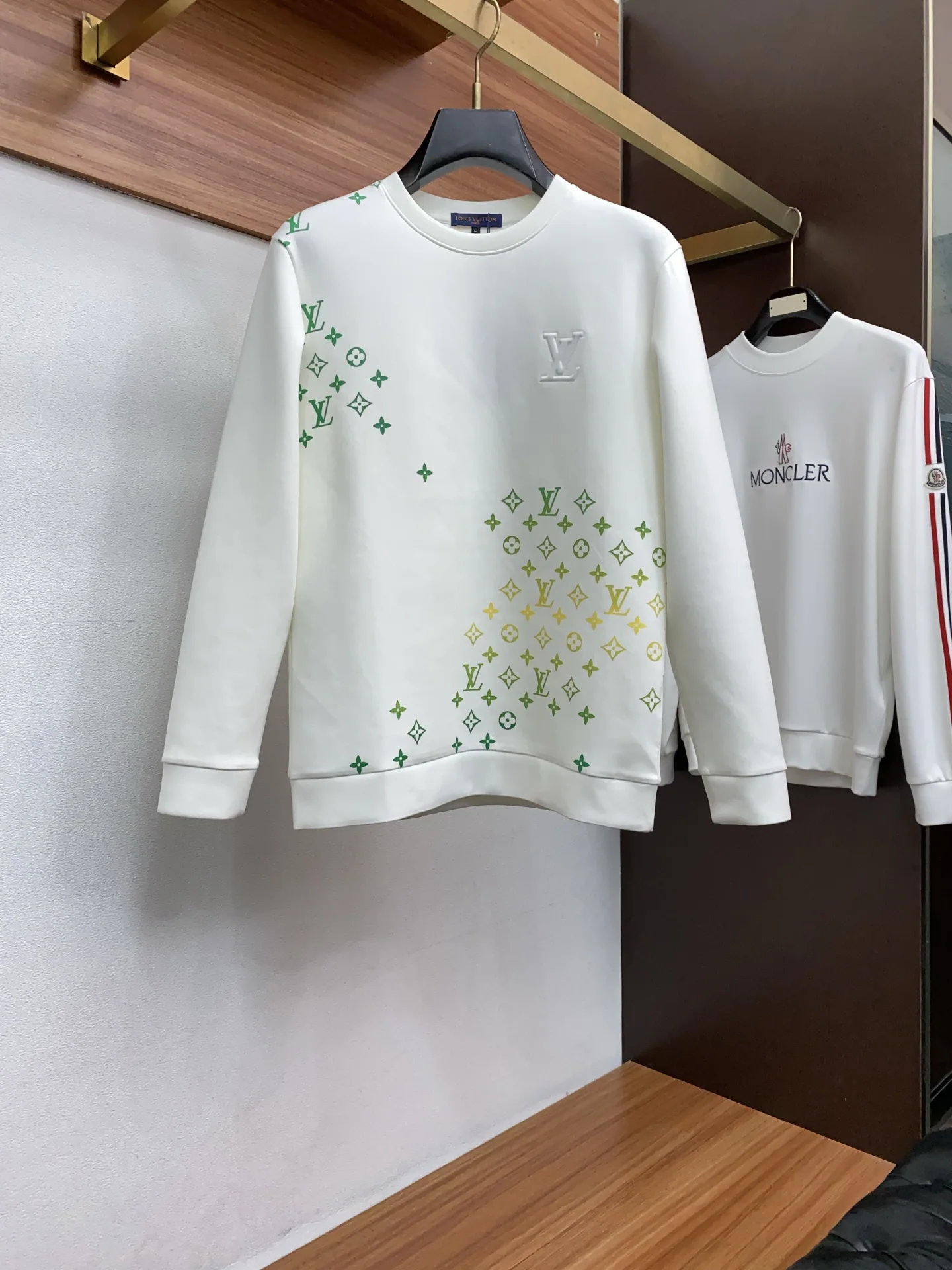루이비통 클래식 에이스 크루넥 에어 코튼 긴팔 스웨트셔츠 P250 상세 이미지 1