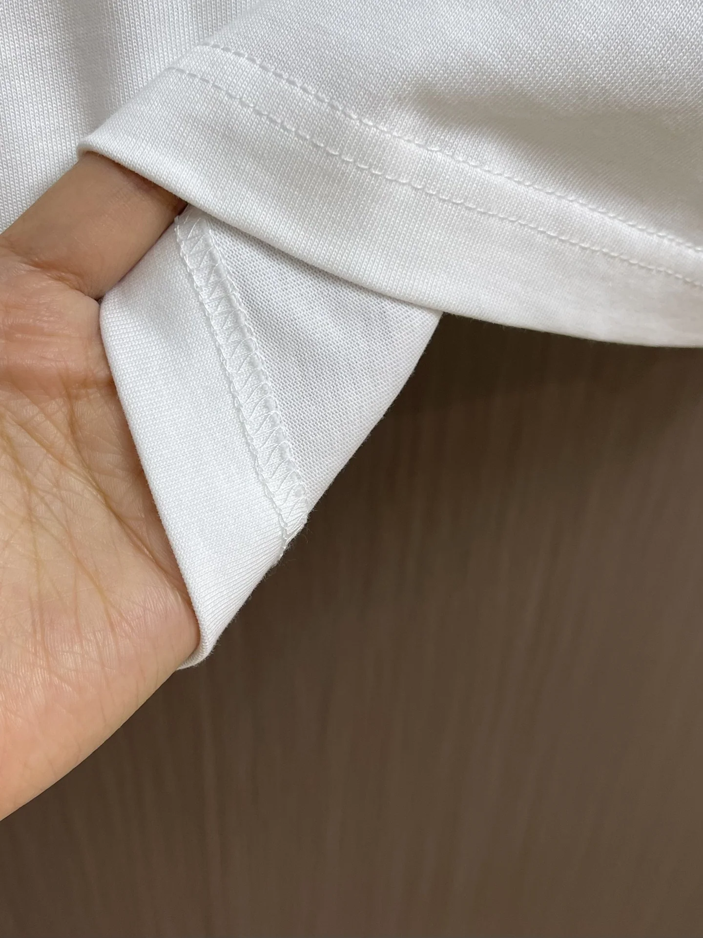 톰브라운 남성 반팔 상세 이미지 8