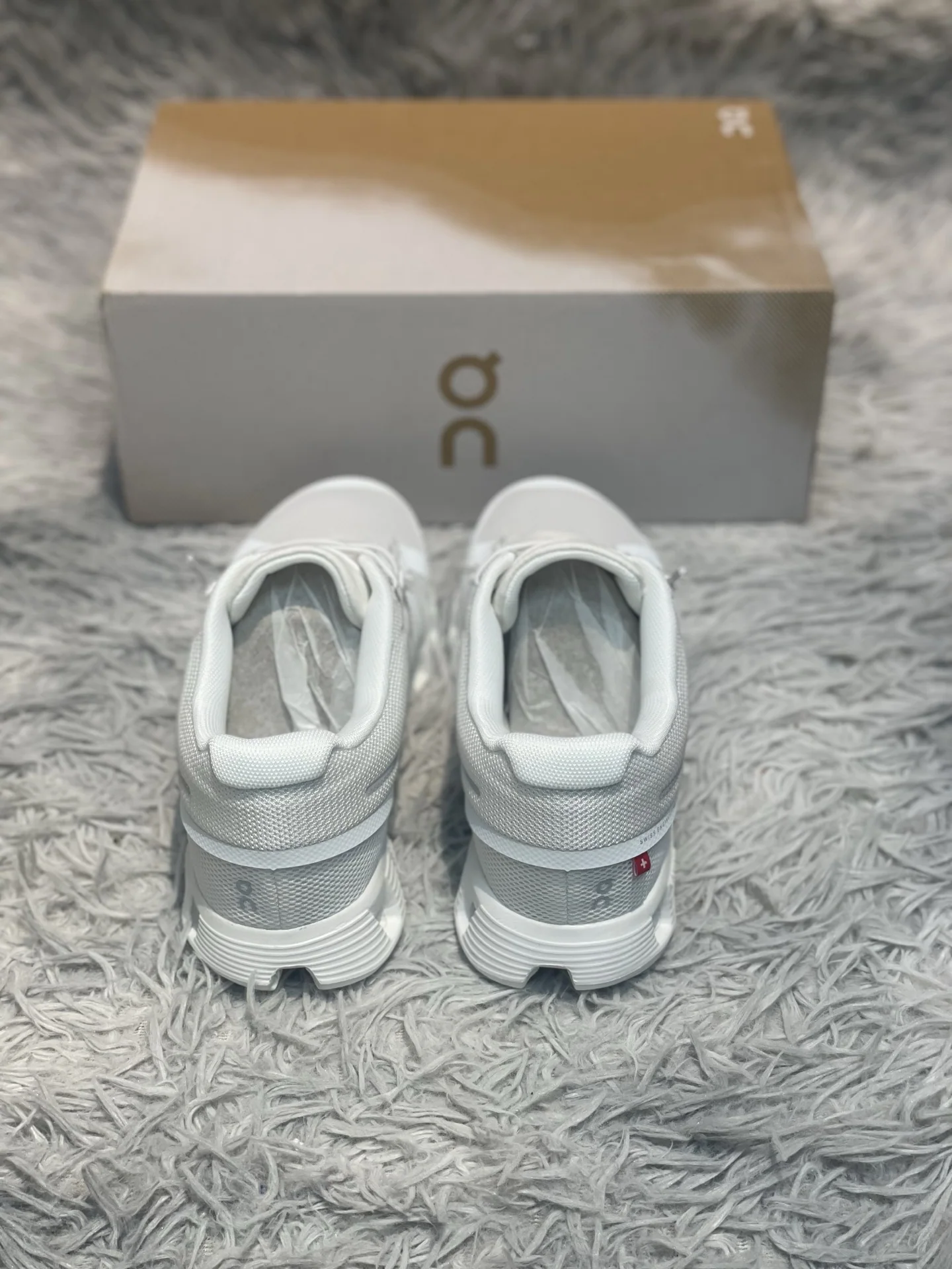 ON Run Cloud 6 남녀공용 경량 러닝화 상세 이미지 3