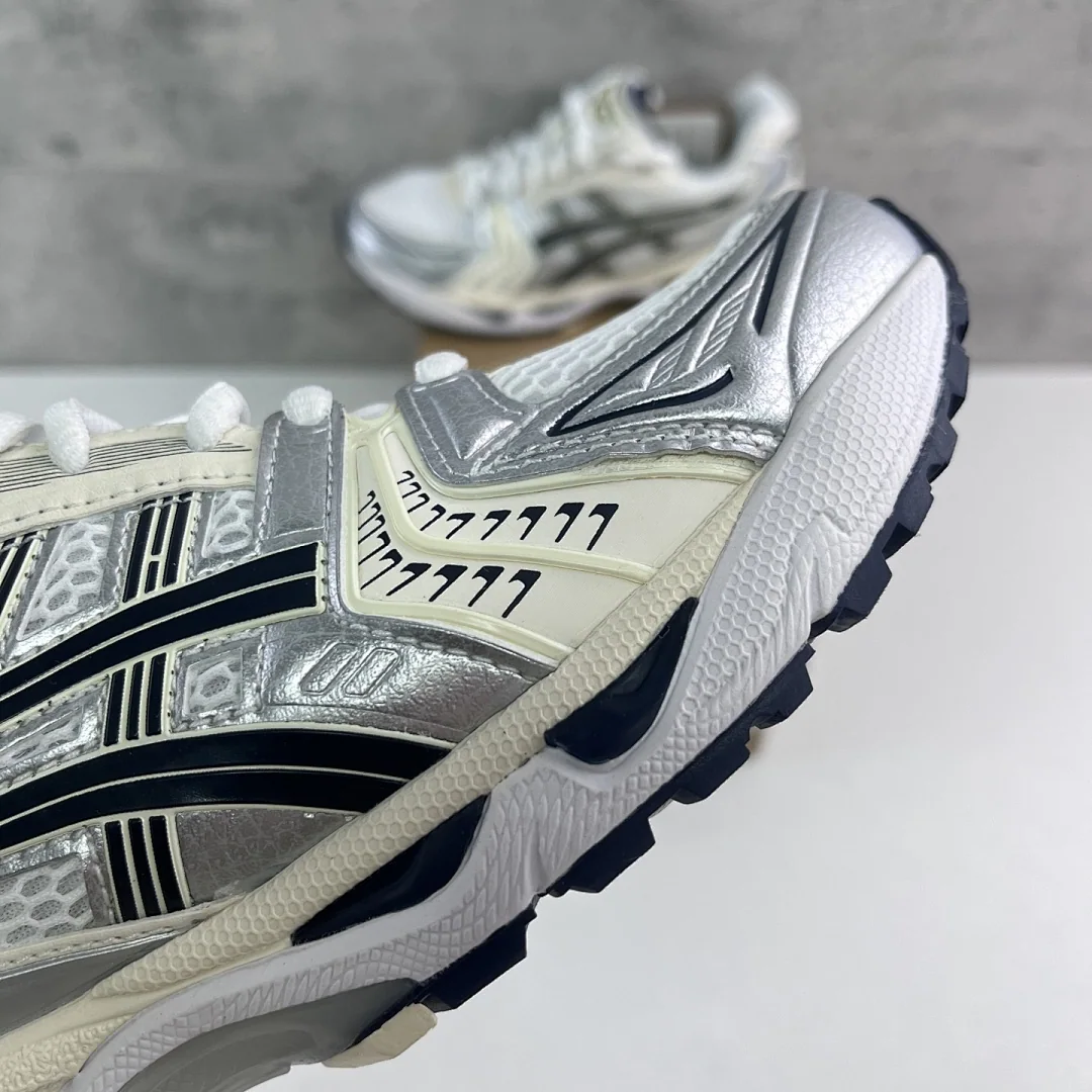 아식스 [TOP] 젤 카야노 14 1202A056-109 200245 Asics Gel-Kayano 14 White Midnight 상세 이미지 17